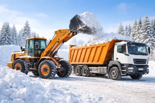 Самосвал для вывоза снега — погрузка и вывоз